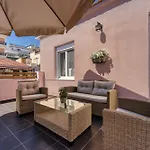 Dennis City Center Elegant Apartment